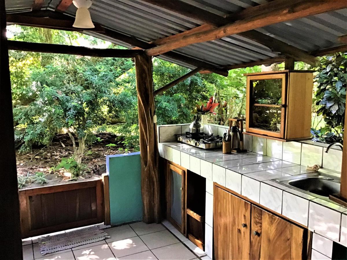 Waleskas Place Bed & Breakfast Puerto Jiménez Екстериор снимка